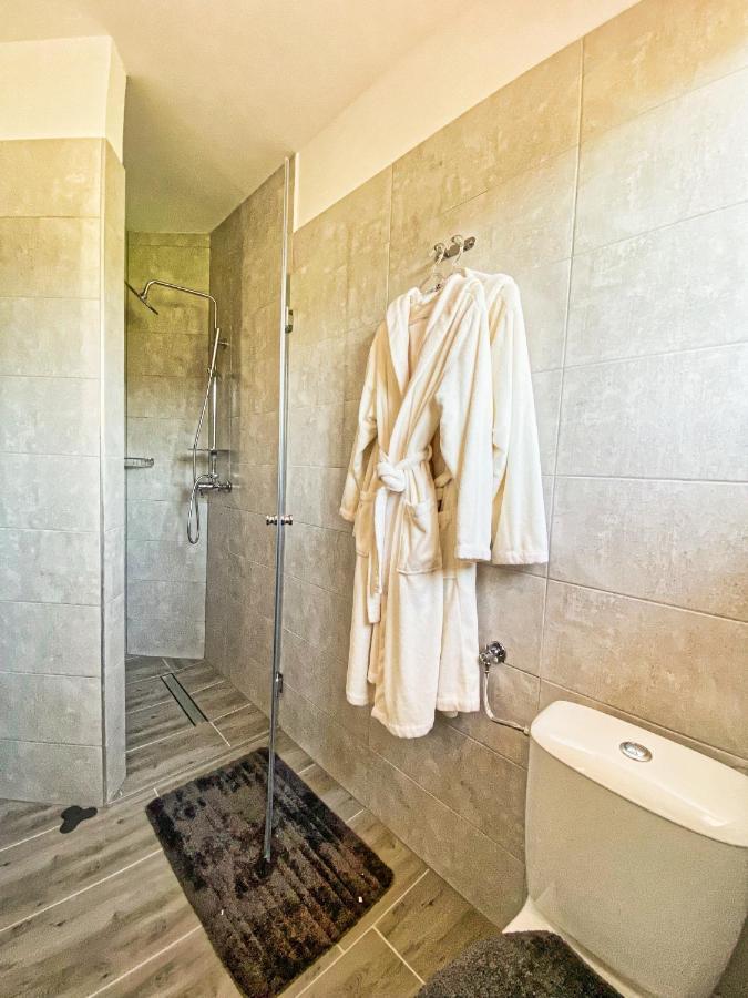 Apartmani Fenestra Otočac Exterior foto